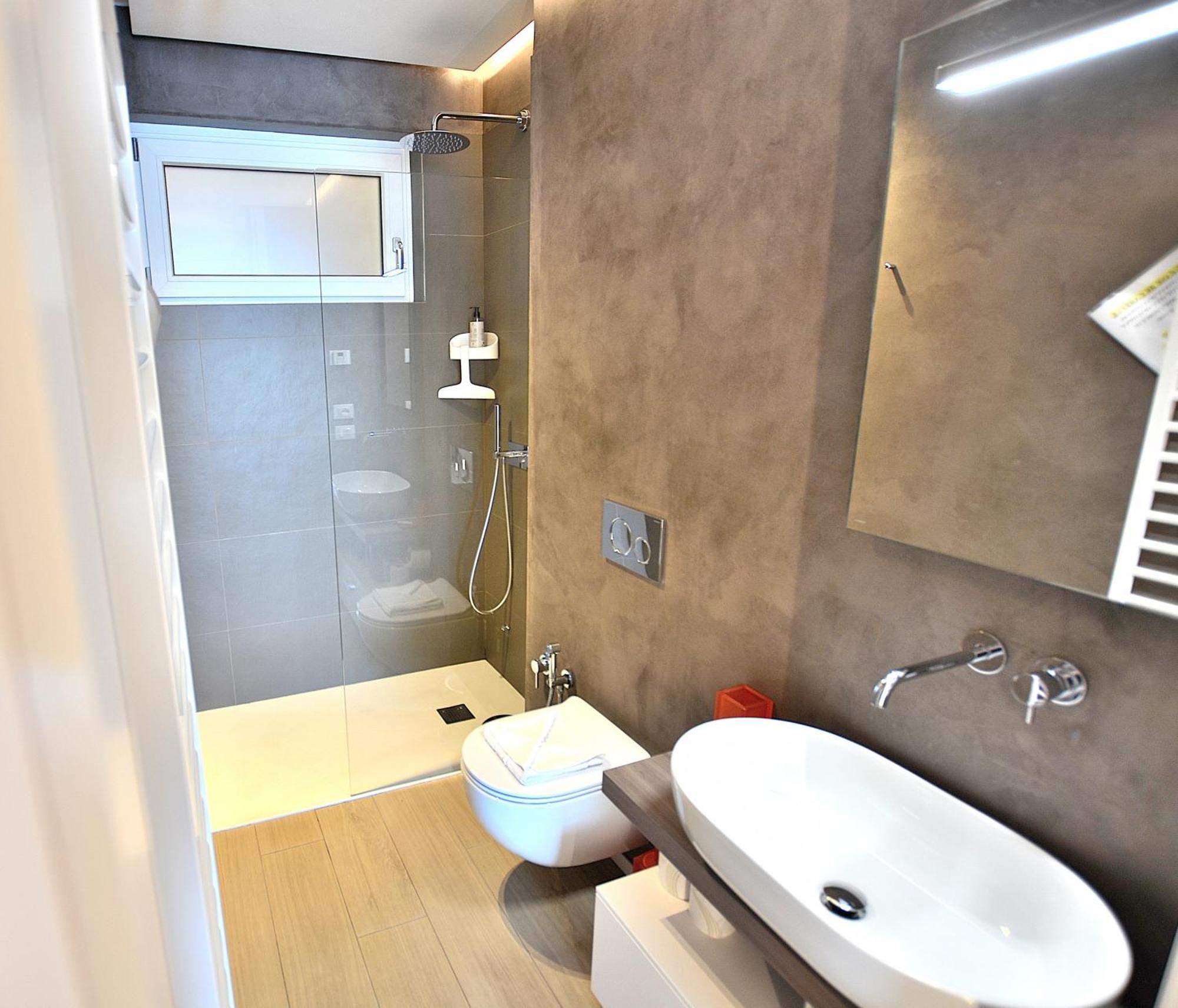 Leonardo Walsh Apartment With Lake View Torri Del Benaco Exterior foto